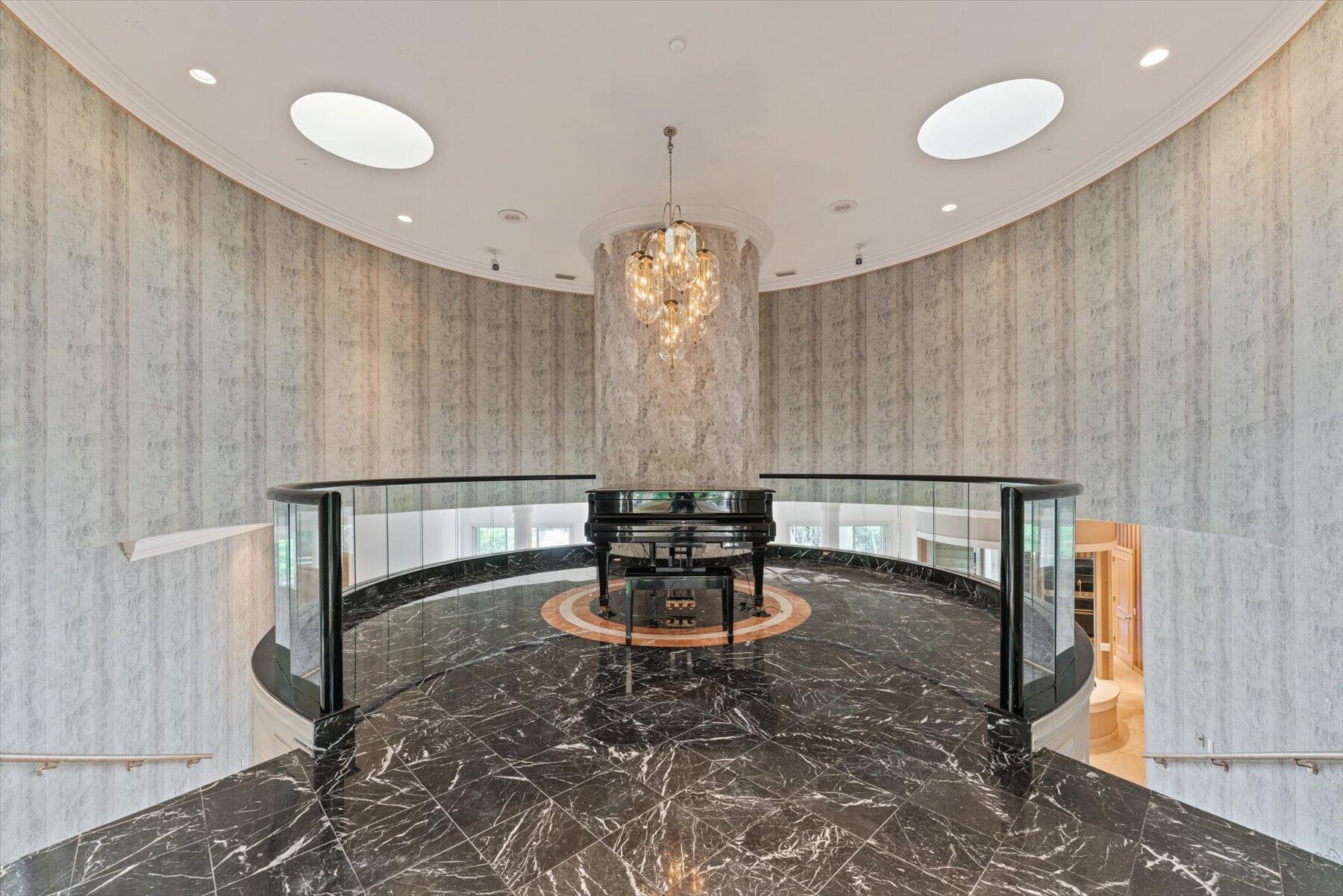 HIGH POINT - Residential