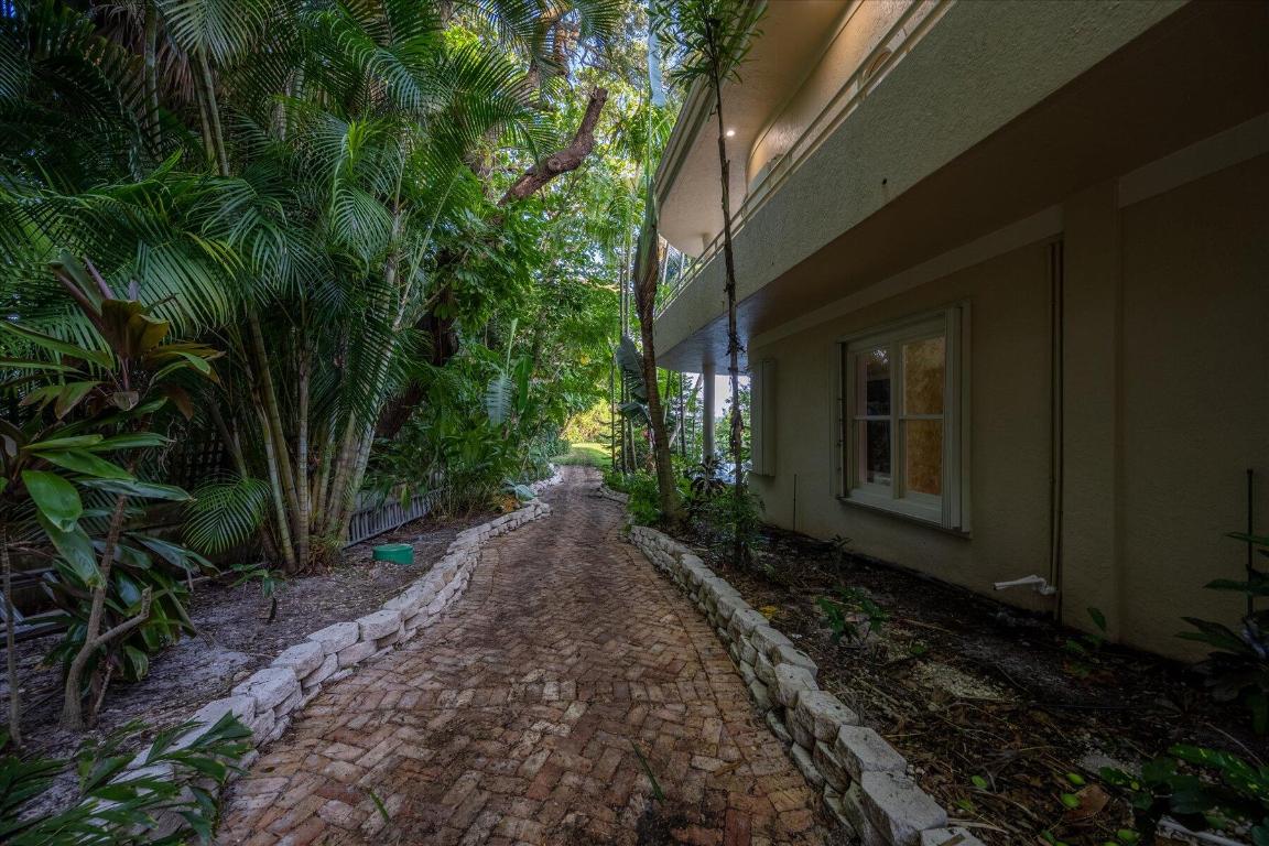 HIGH POINT - Residential