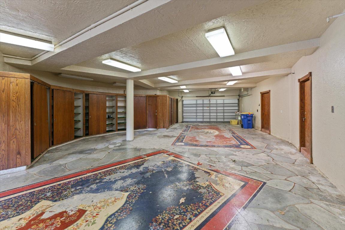 HIGH POINT - Residential