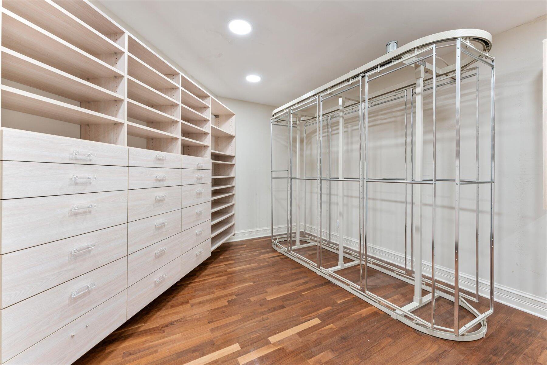 HIGH POINT - Residential