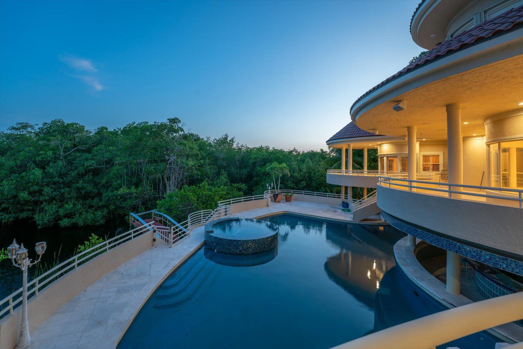 HIGH POINT - Residential