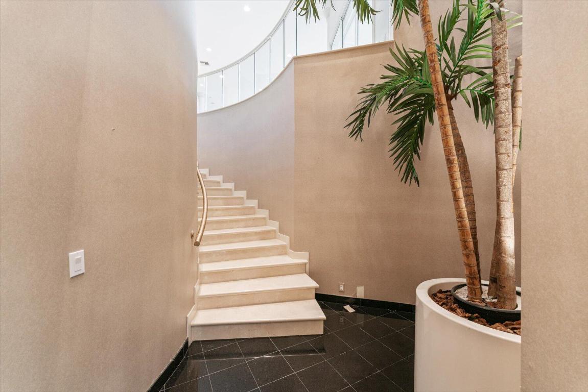 HIGH POINT - Residential