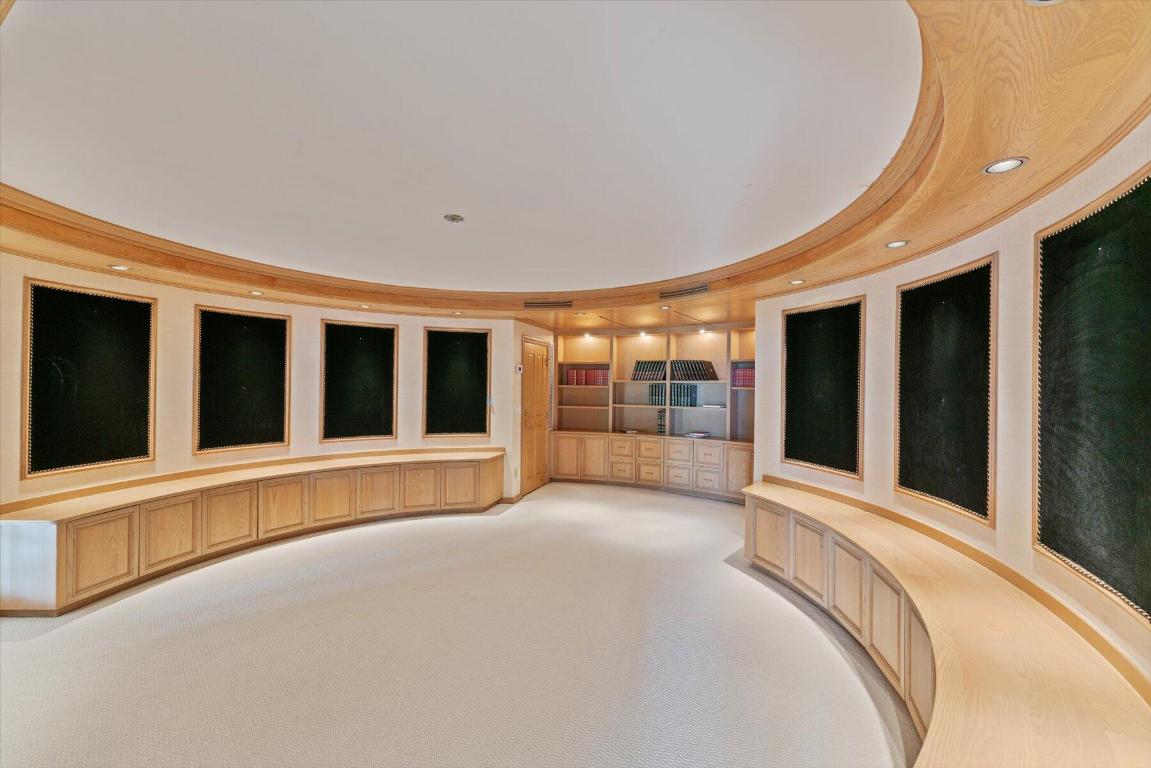 HIGH POINT - Residential