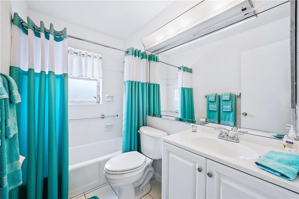 Four Sea Suns Condo - Residential