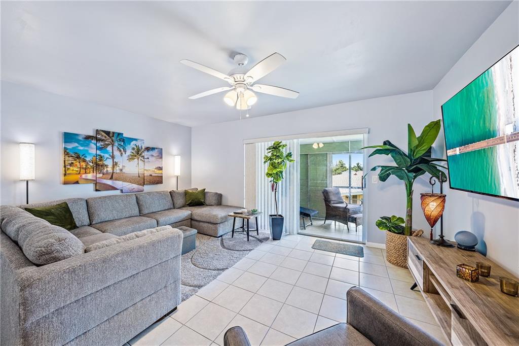 Four Sea Suns Condo - Residential