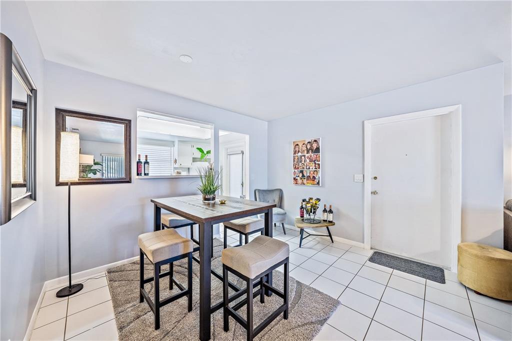 Four Sea Suns Condo - Residential