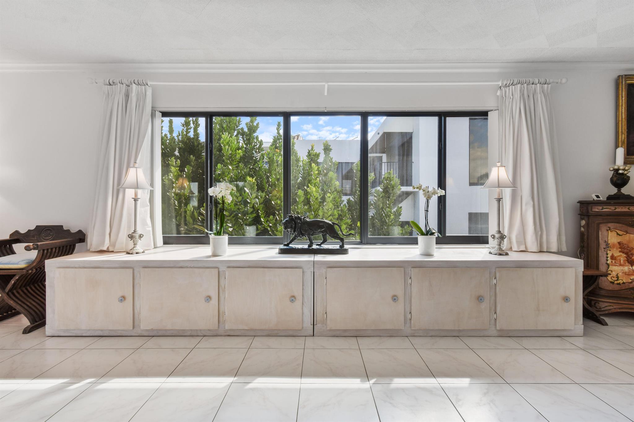 PERUVIAN COND - Residential