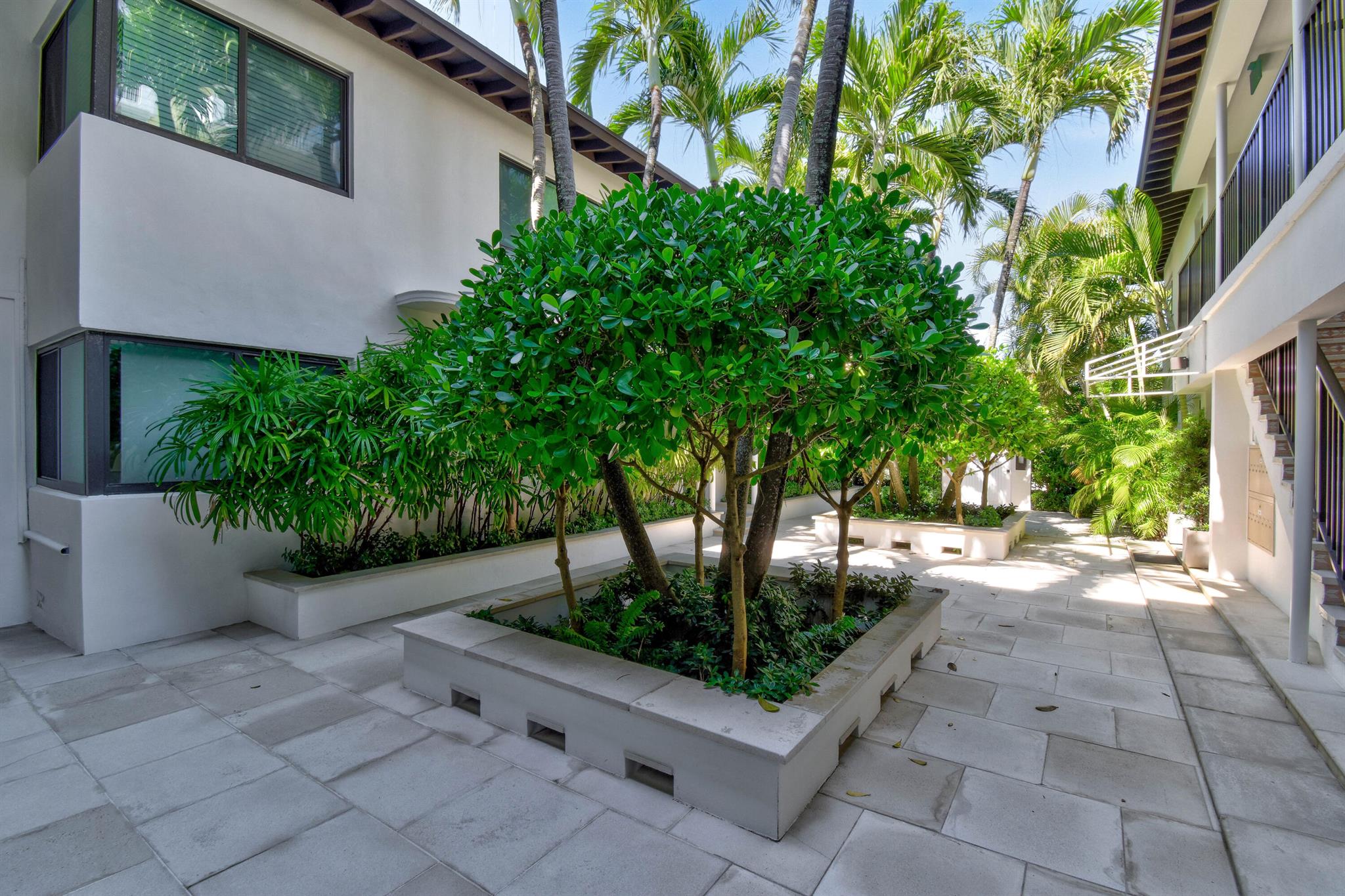 PERUVIAN COND - Residential