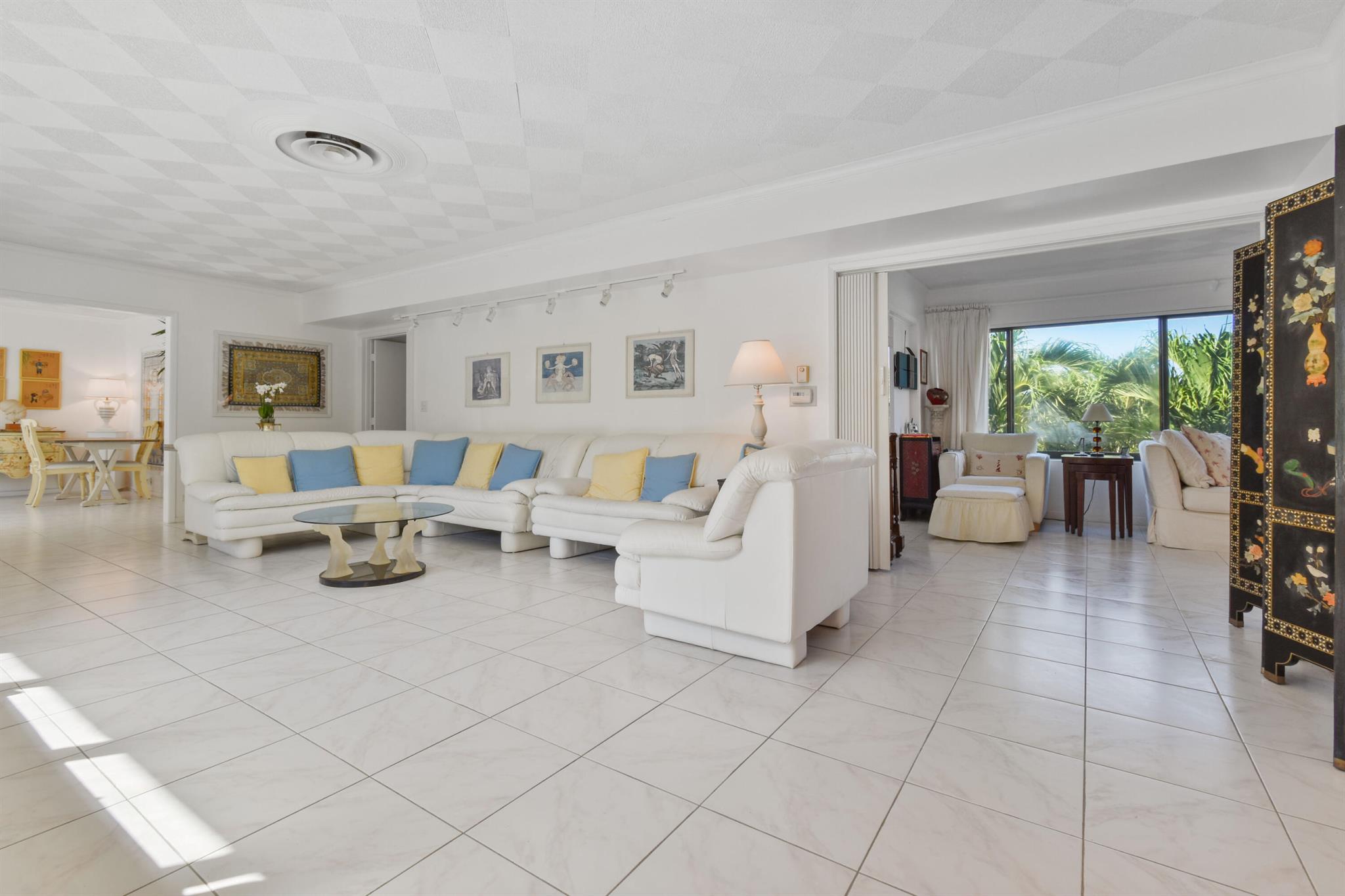 PERUVIAN COND - Residential