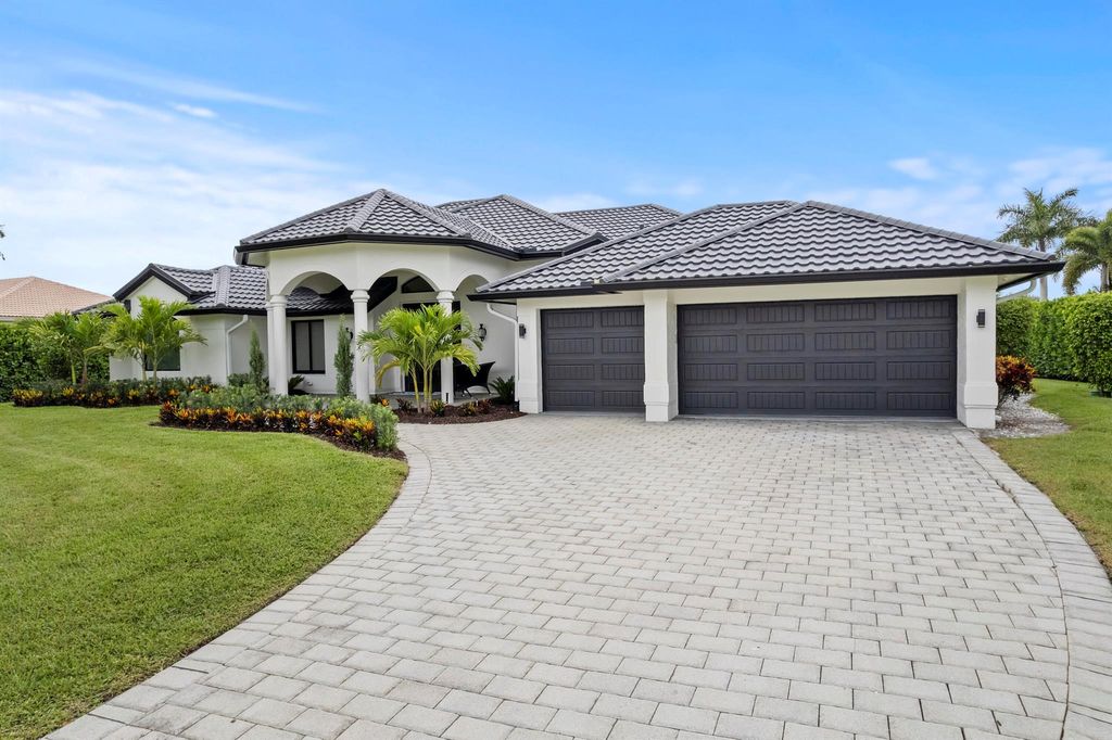 Photo of 1340 SW Squire Johns Lane, Palm City, FL 34990 (MLS # R11103486)