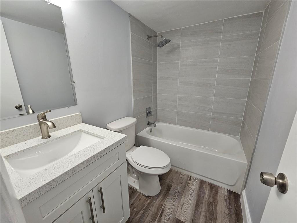 WELLEBY SHORES CONDOMINIUM 6 - Residential Lease