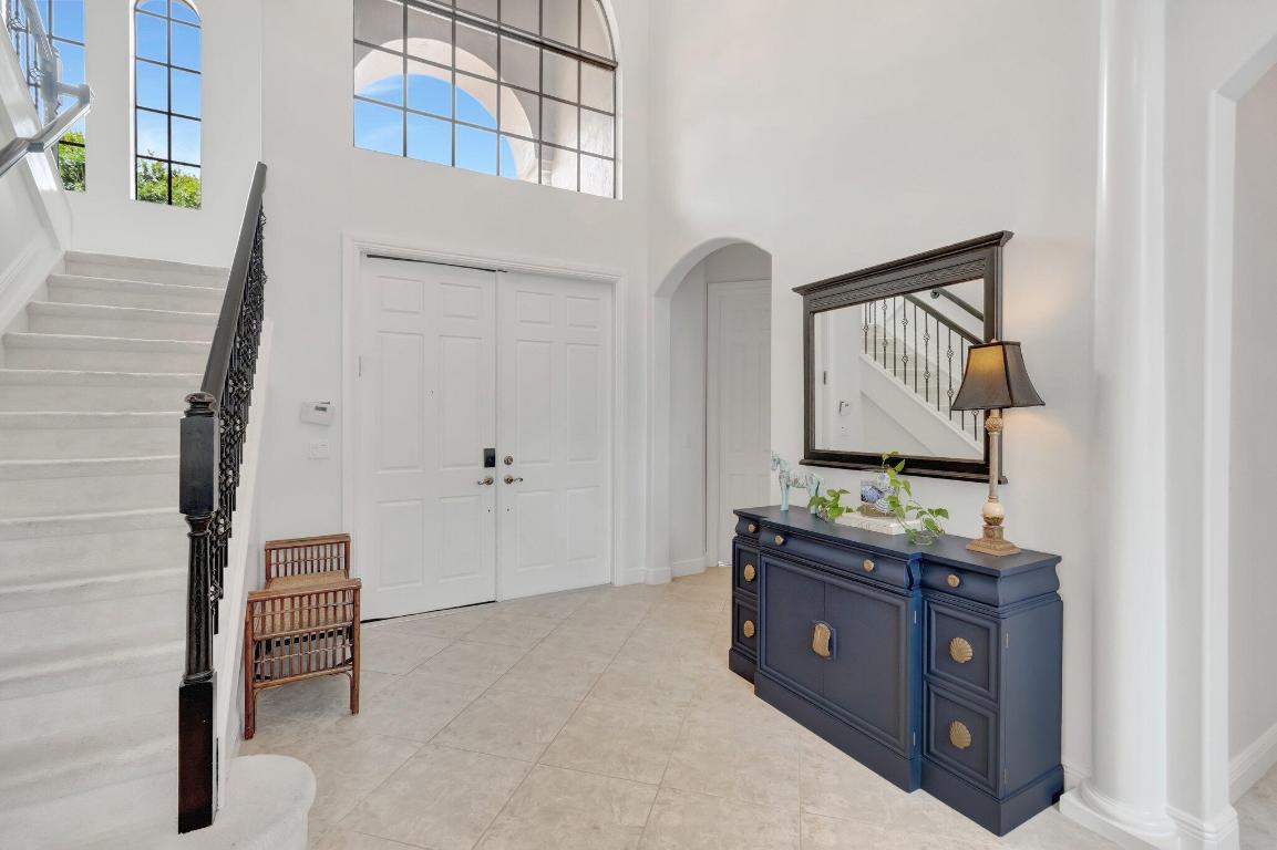 15652 Glencrest Avenue