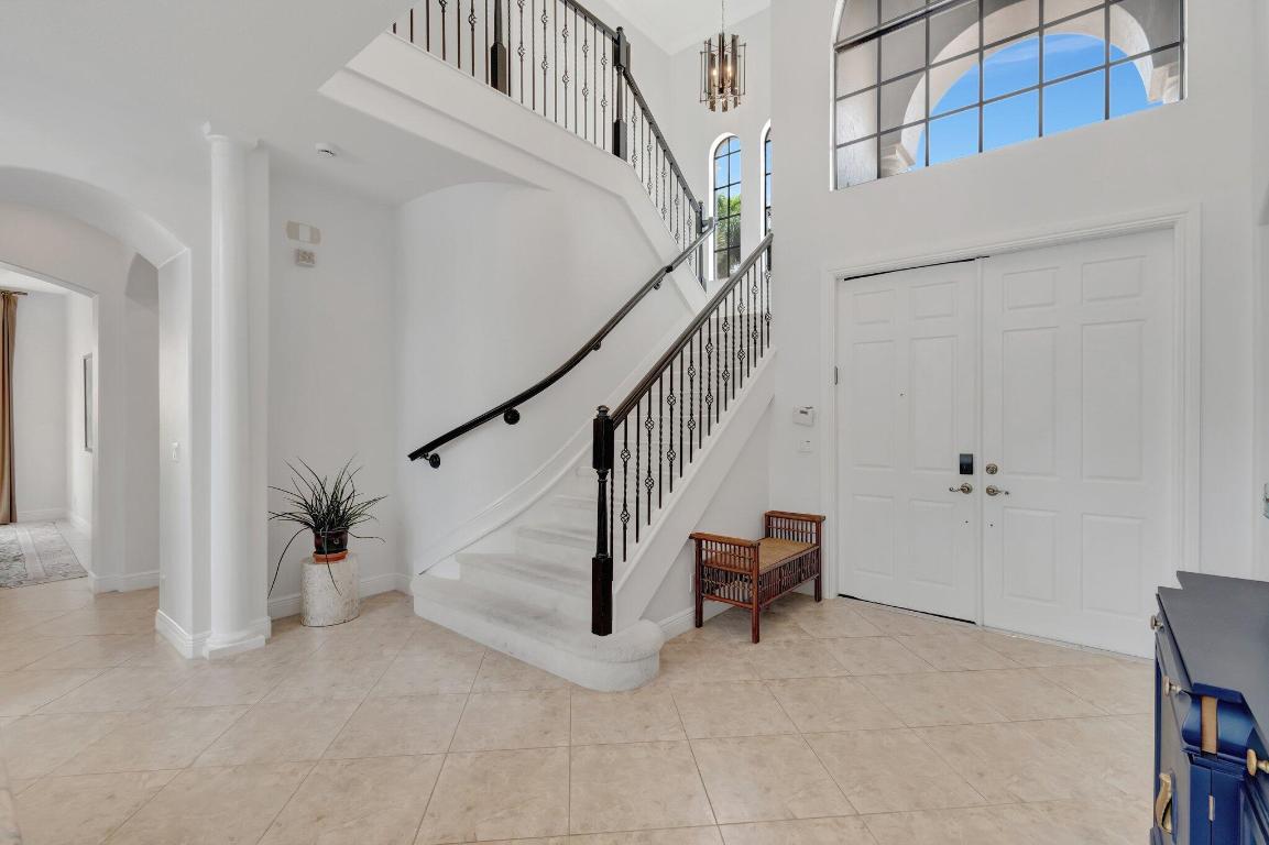 15652 Glencrest Avenue