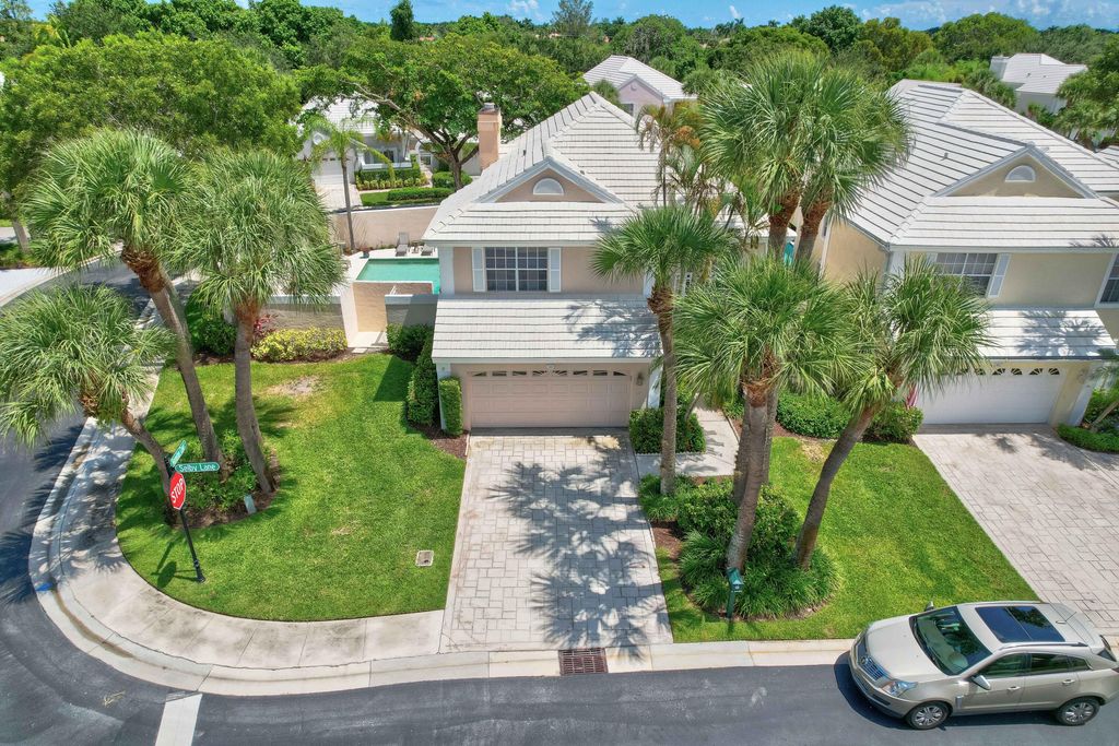 Photo of 33 Selby Lane, Palm Beach Gardens, FL 33418 (MLS # R10829892)