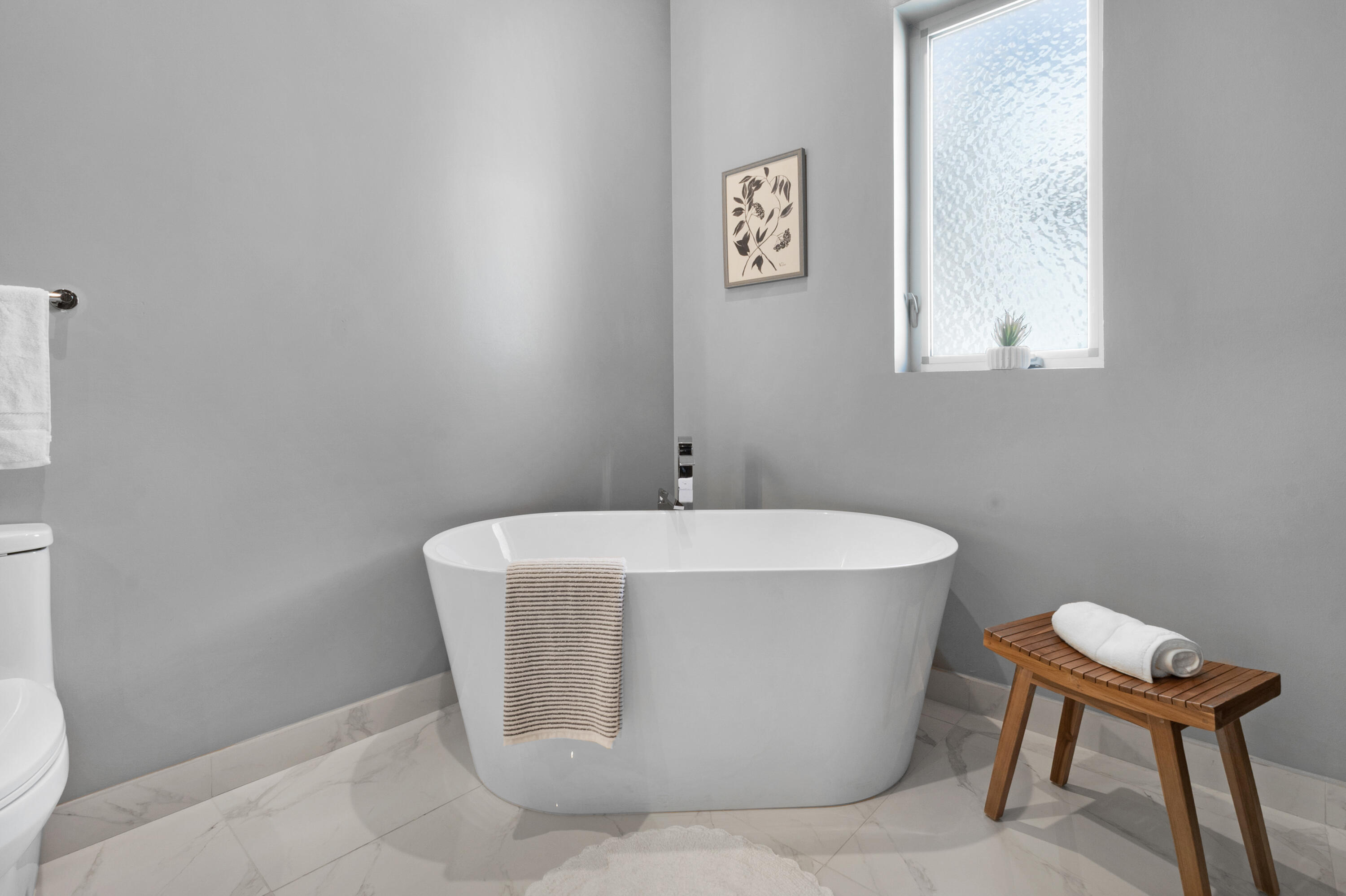 BEVERLY HEIGHTS - Residential