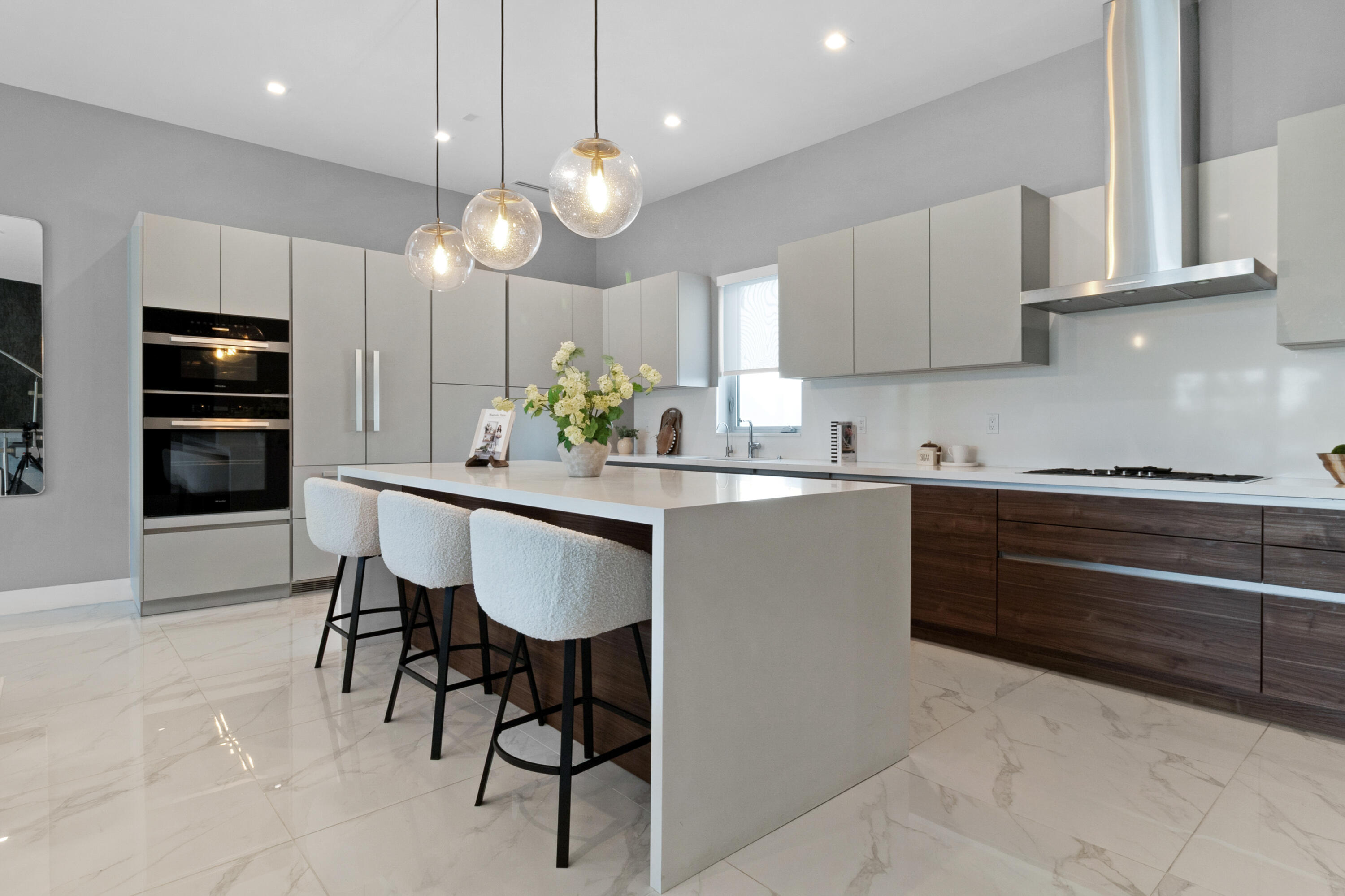 BEVERLY HEIGHTS - Residential