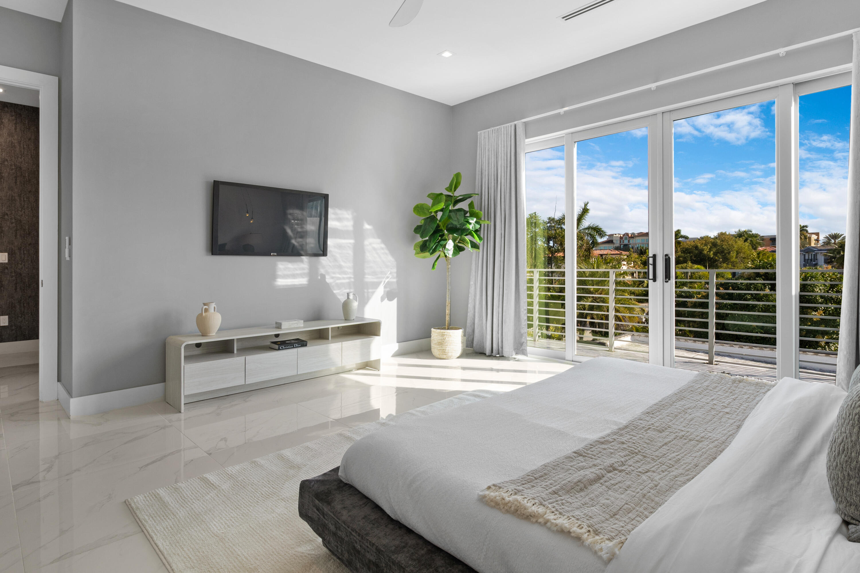 BEVERLY HEIGHTS - Residential