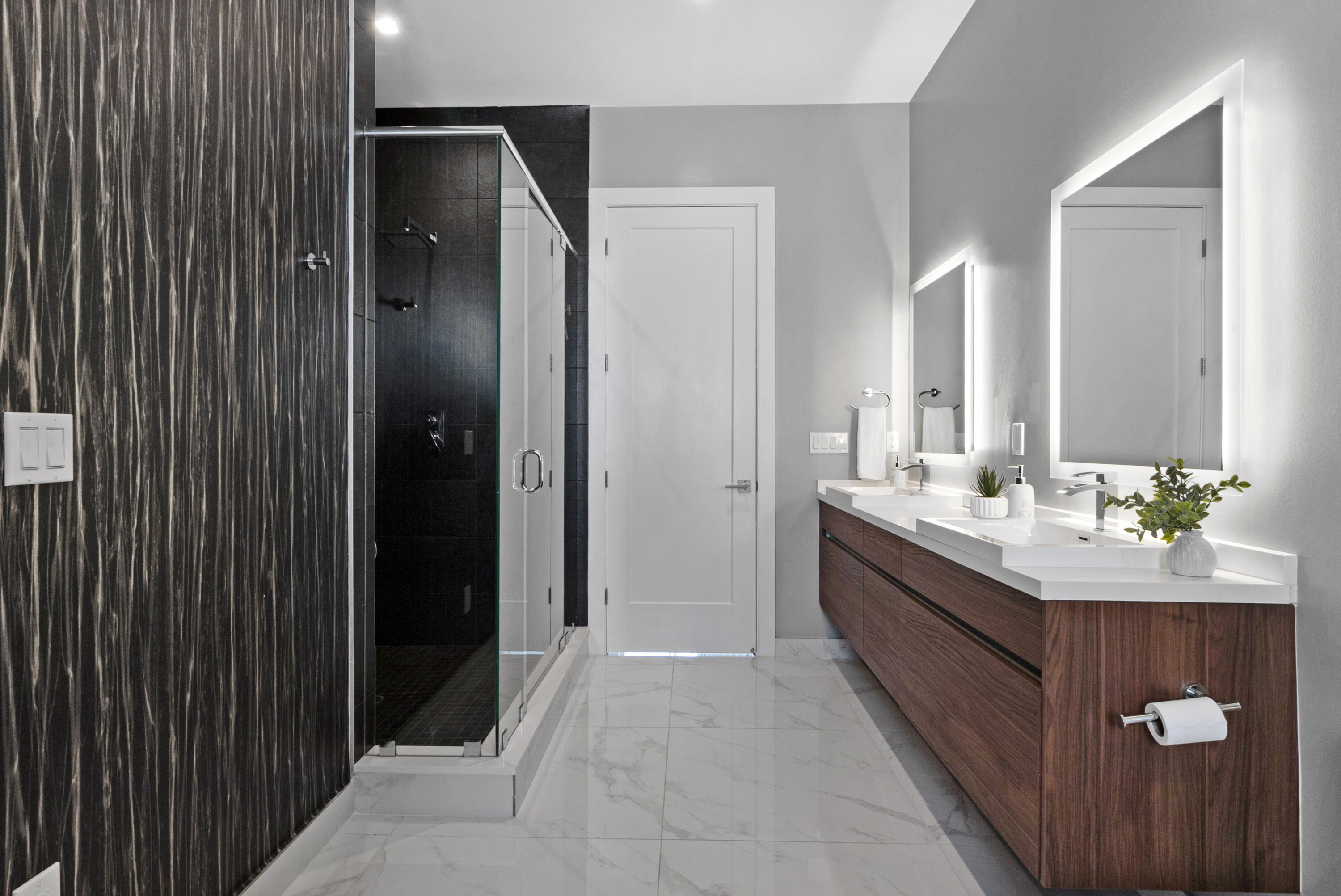 BEVERLY HEIGHTS - Residential