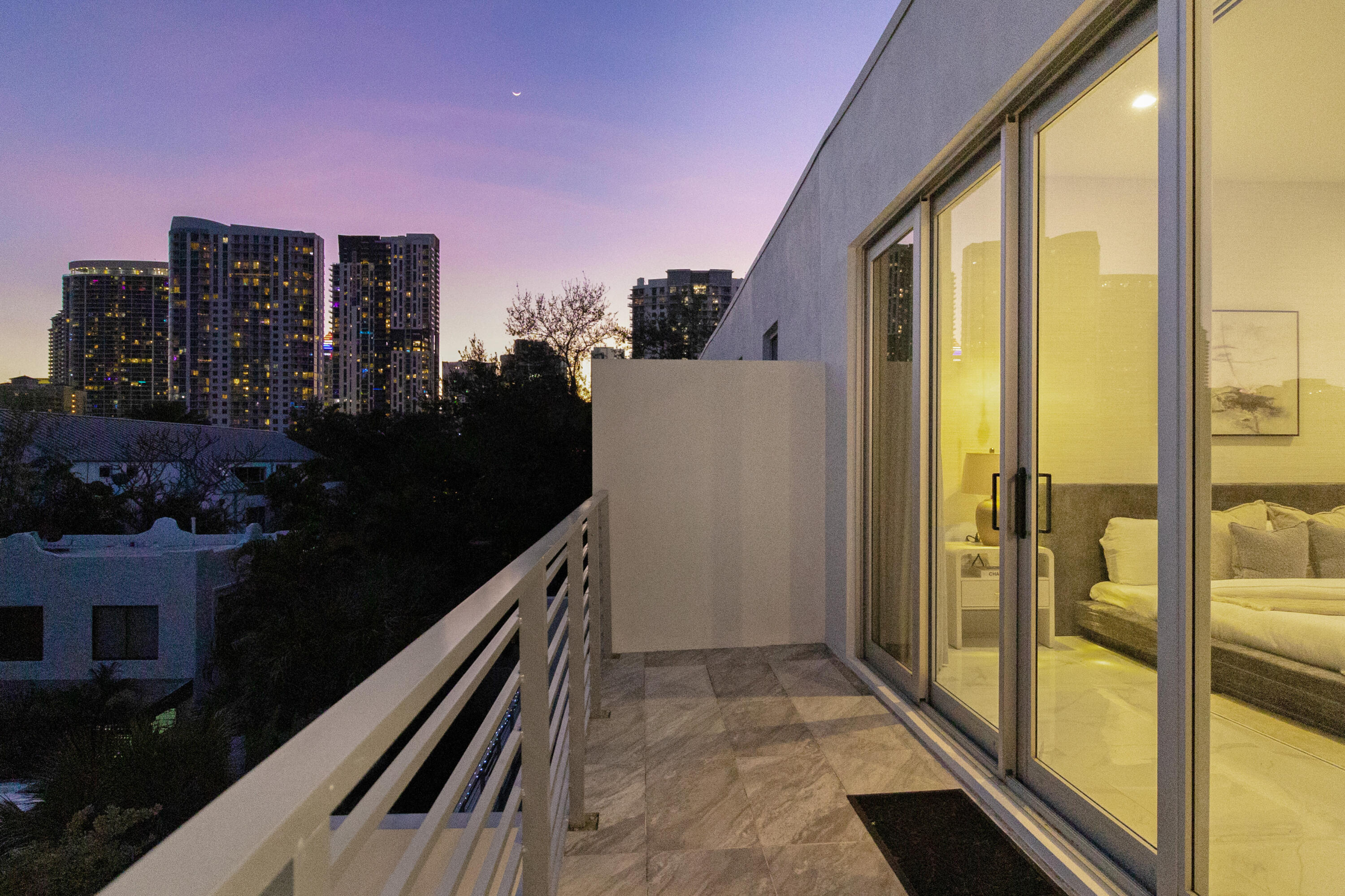 BEVERLY HEIGHTS - Residential