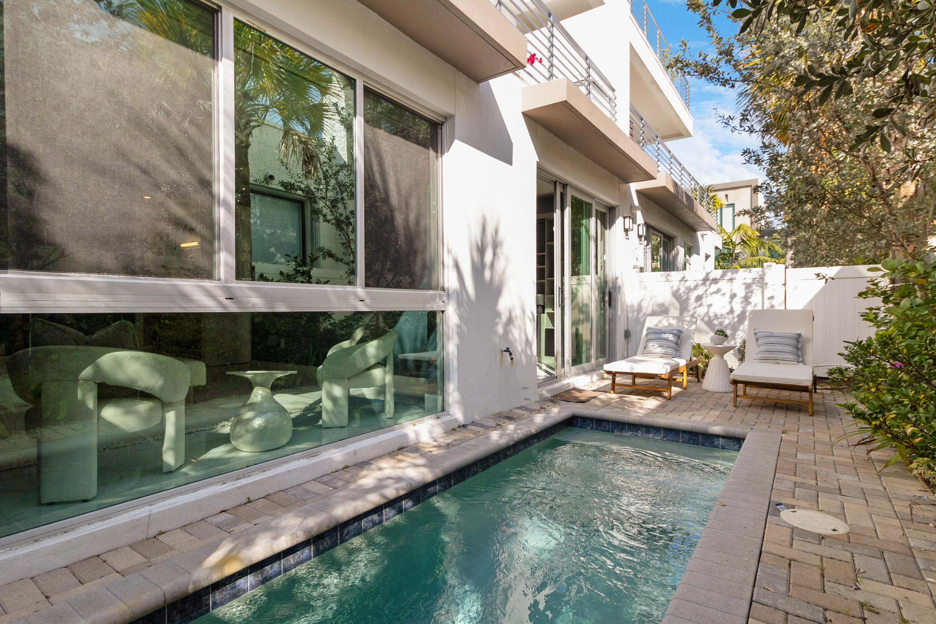 BEVERLY HEIGHTS - Residential