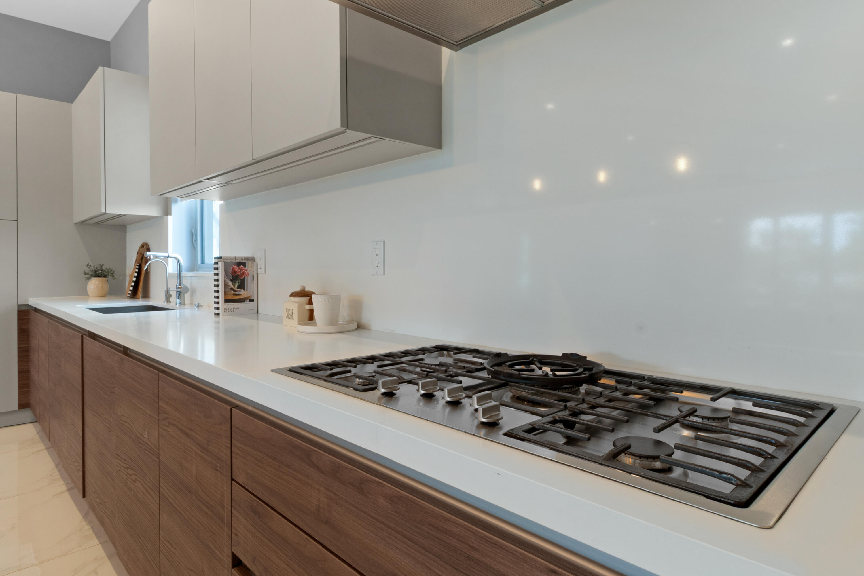 BEVERLY HEIGHTS - Residential