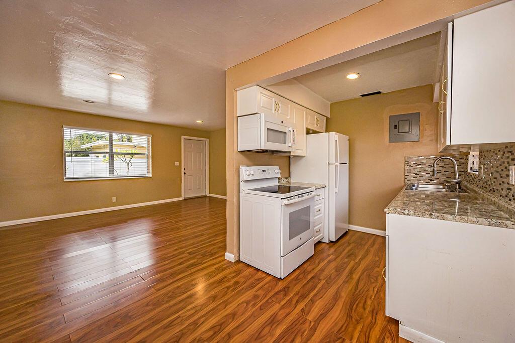 DELL PARK - Residential Lease