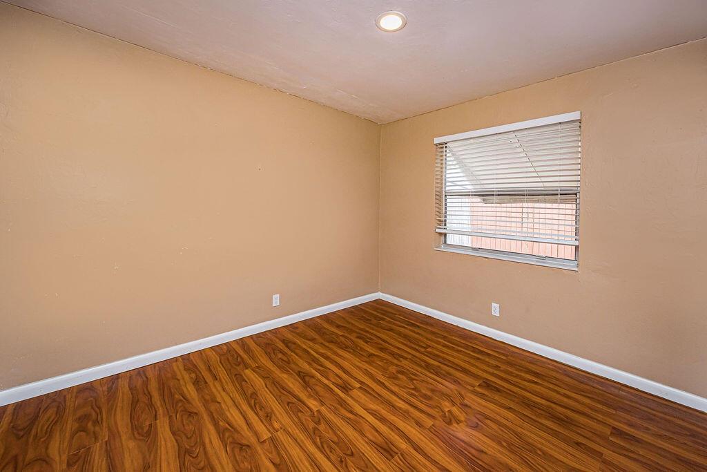 DELL PARK - Residential Lease