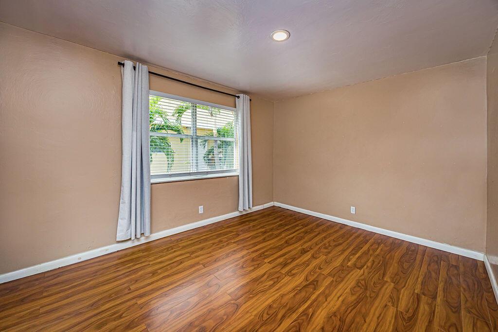 DELL PARK - Residential Lease