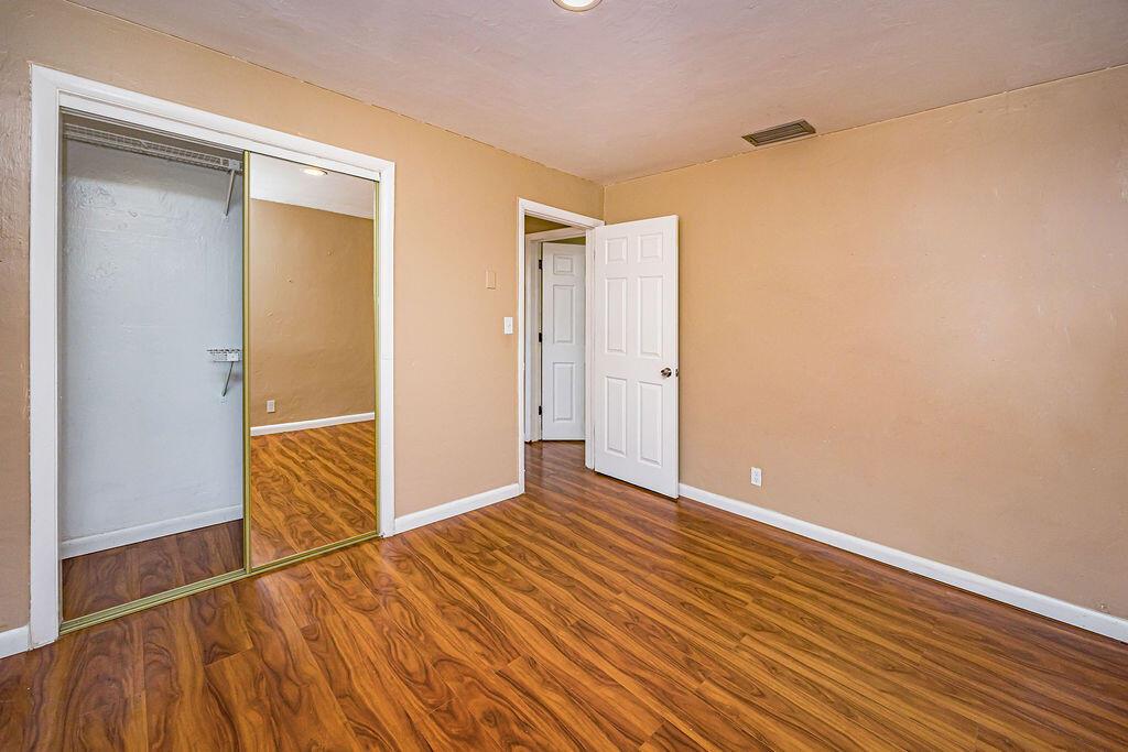 DELL PARK - Residential Lease