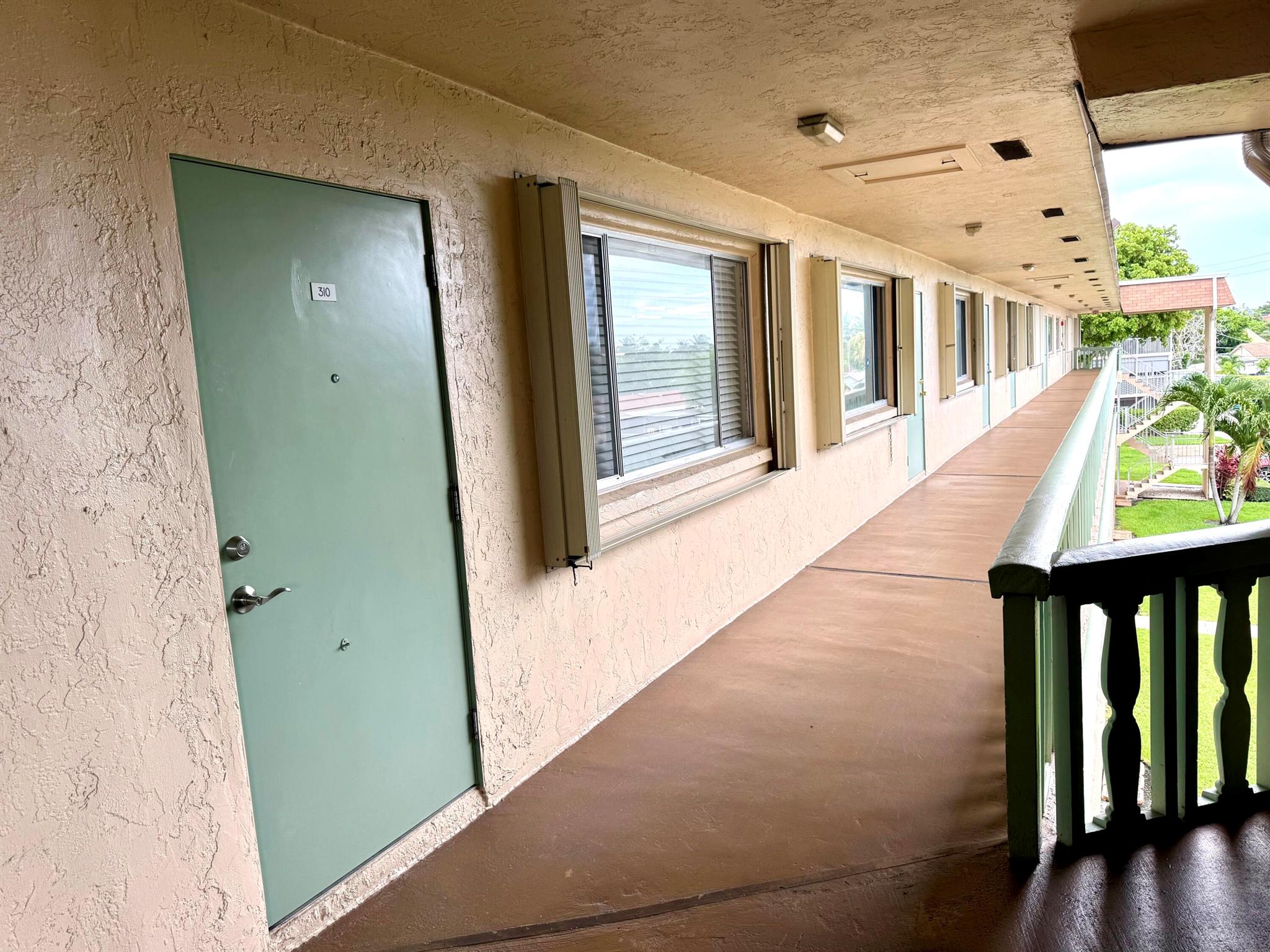 VILLAGE GREEN KENSINGTON - Residential