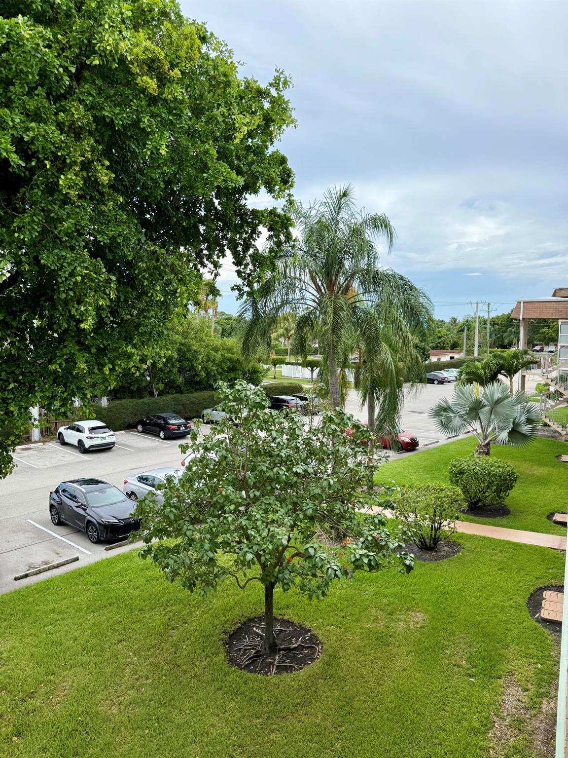 VILLAGE GREEN KENSINGTON - Residential