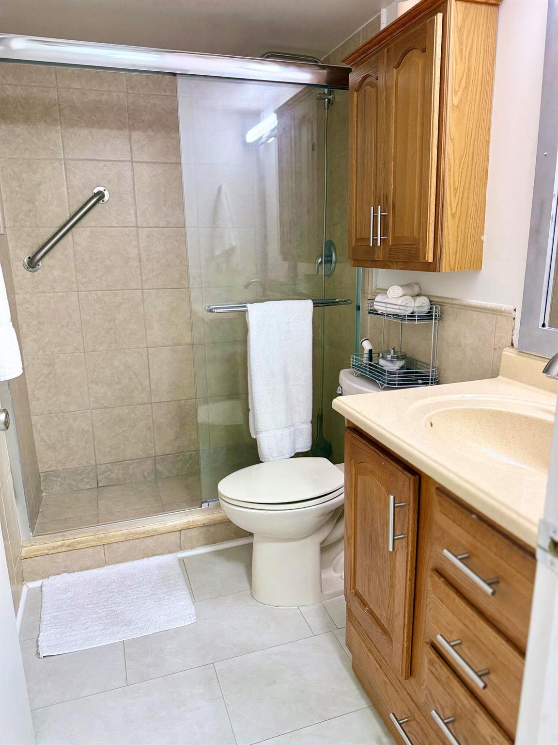 VILLAGE GREEN KENSINGTON - Residential