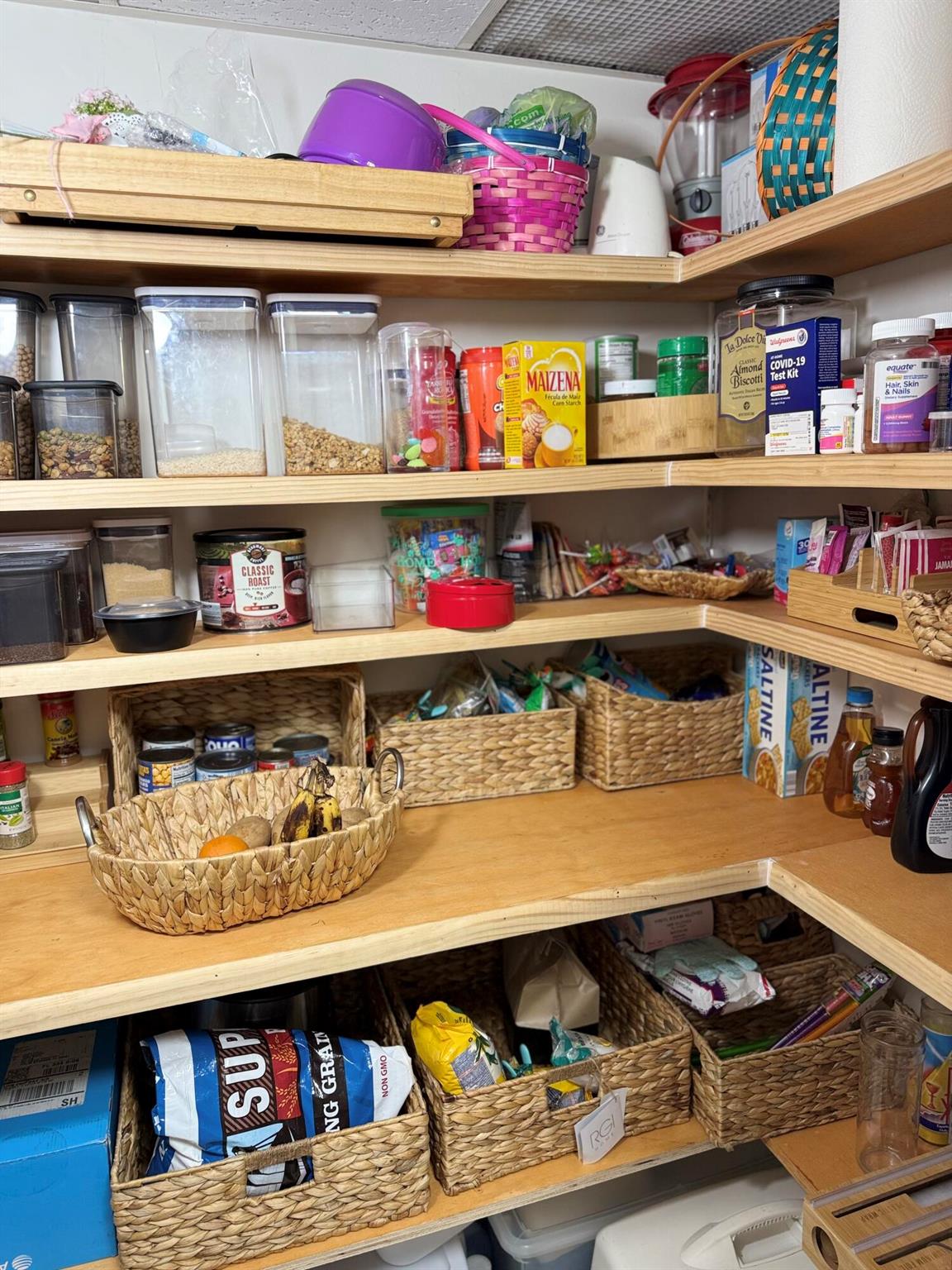 VILLAGE GREEN KENSINGTON - Residential