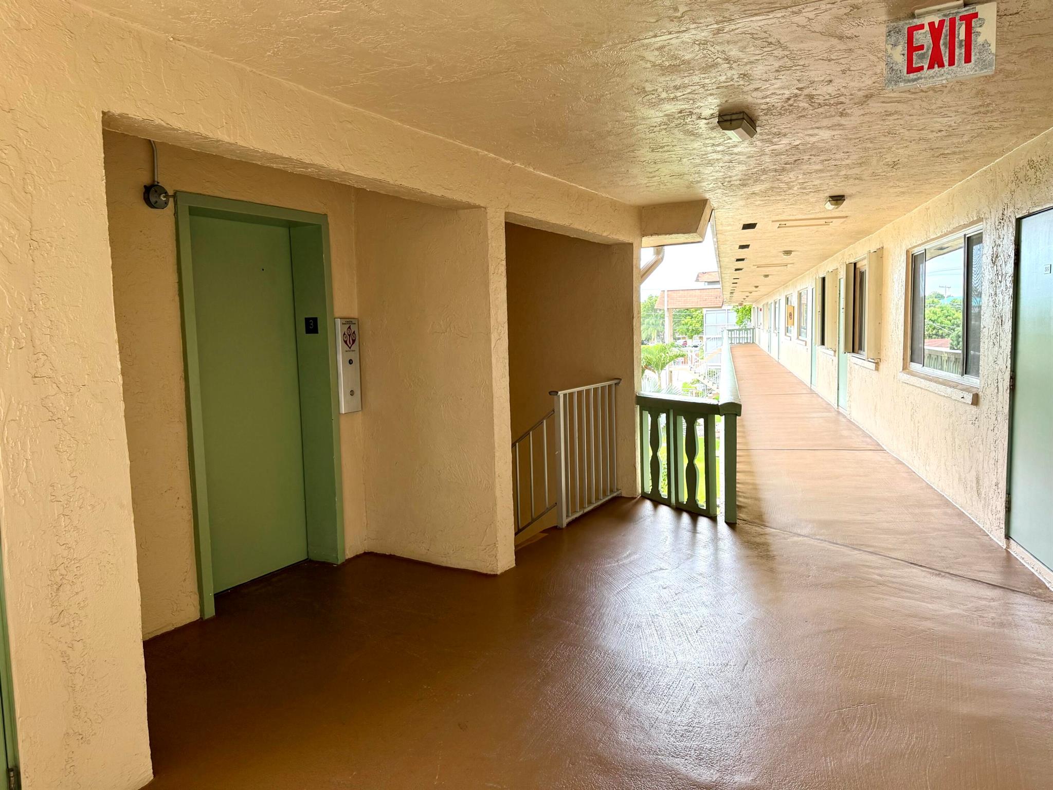 VILLAGE GREEN KENSINGTON - Residential