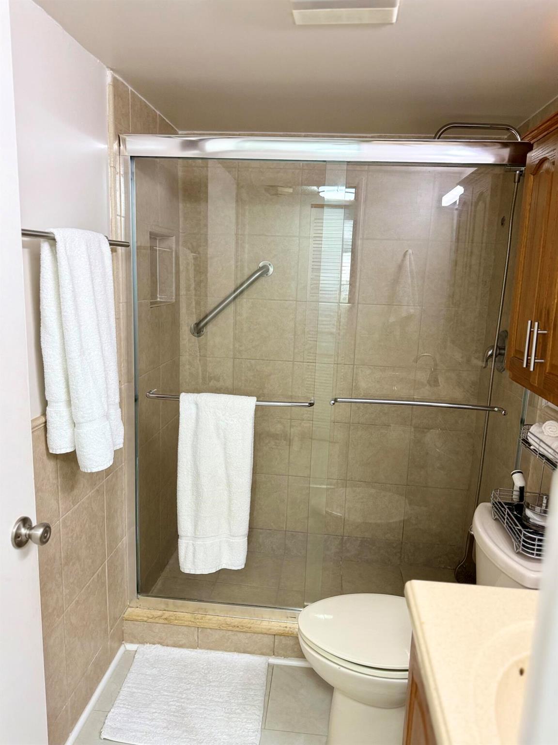 VILLAGE GREEN KENSINGTON - Residential