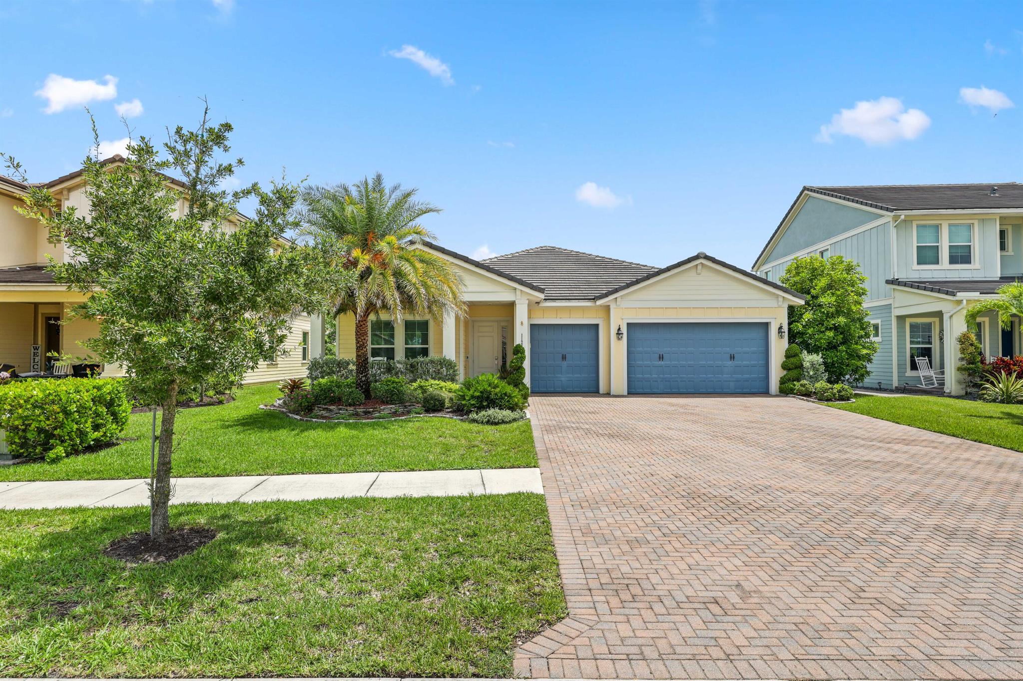 1128 Wandering Willow Way