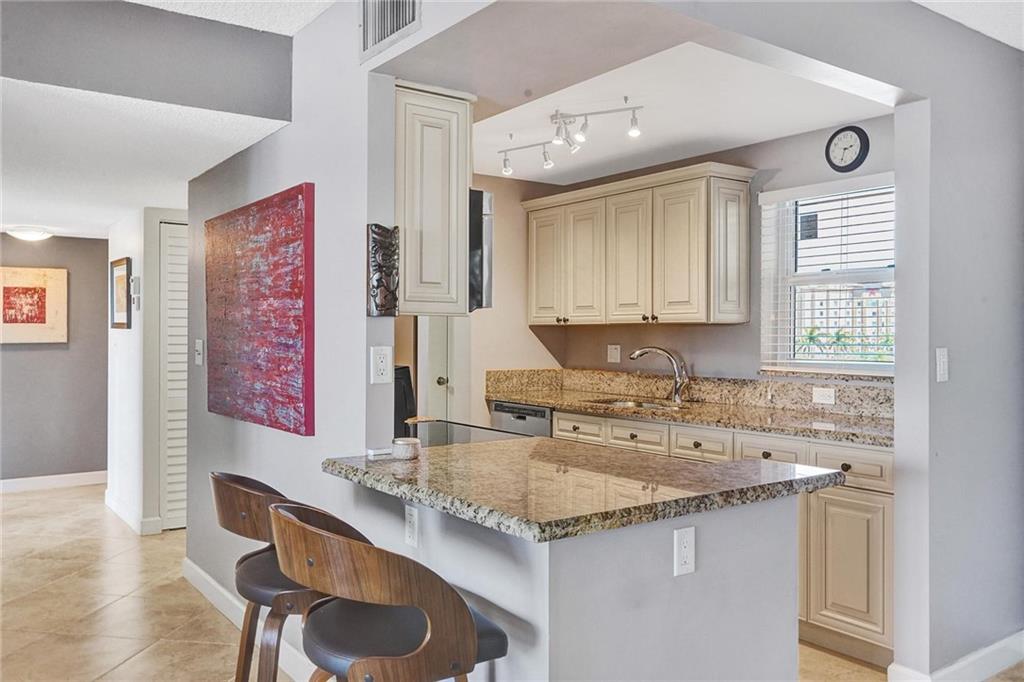 WATERFORD POINT CONDO - Residential