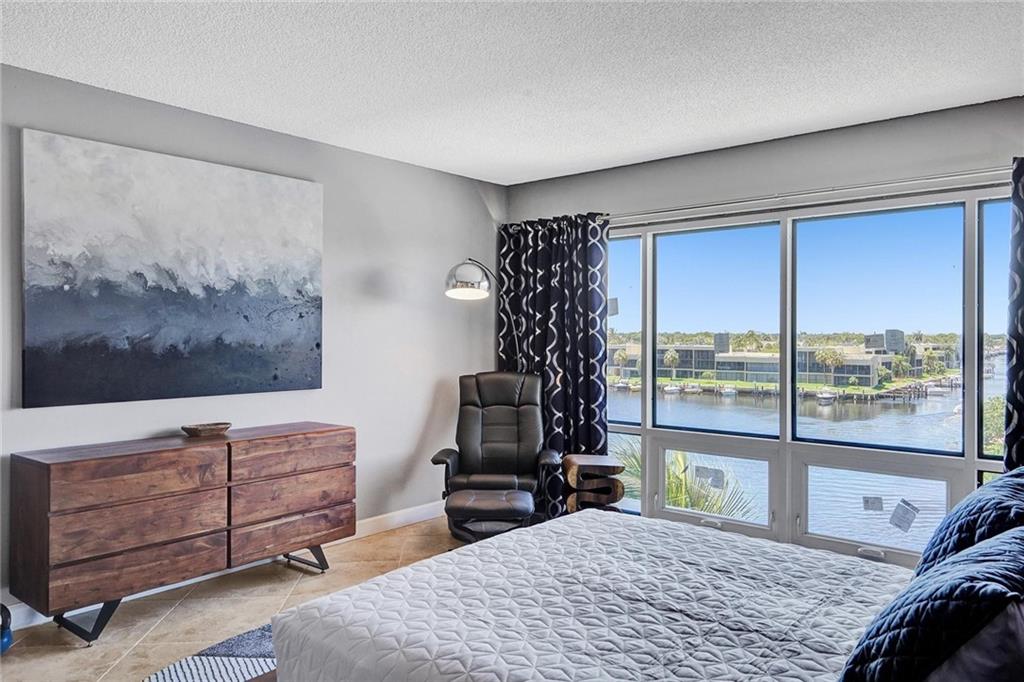 WATERFORD POINT CONDO - Residential