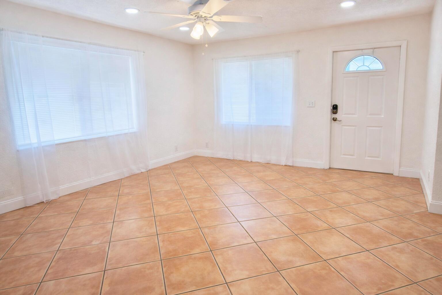 3761 SW 14th Street Street, Fort Lauderdale FL 33312