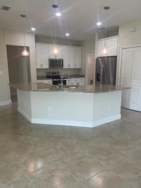 7125 57 Street, Vero Beach, FL, 32967/$995,000 4 7125 57 Street