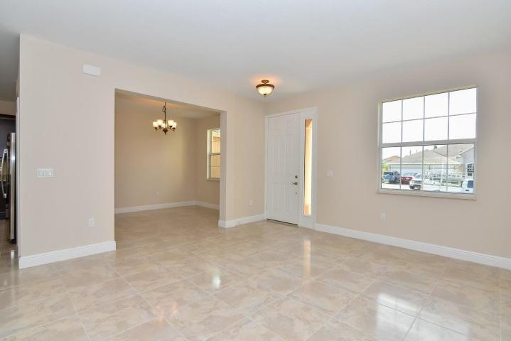7125 57 Street, Vero Beach, FL, 32967/$995,000 3 7125 57 Street