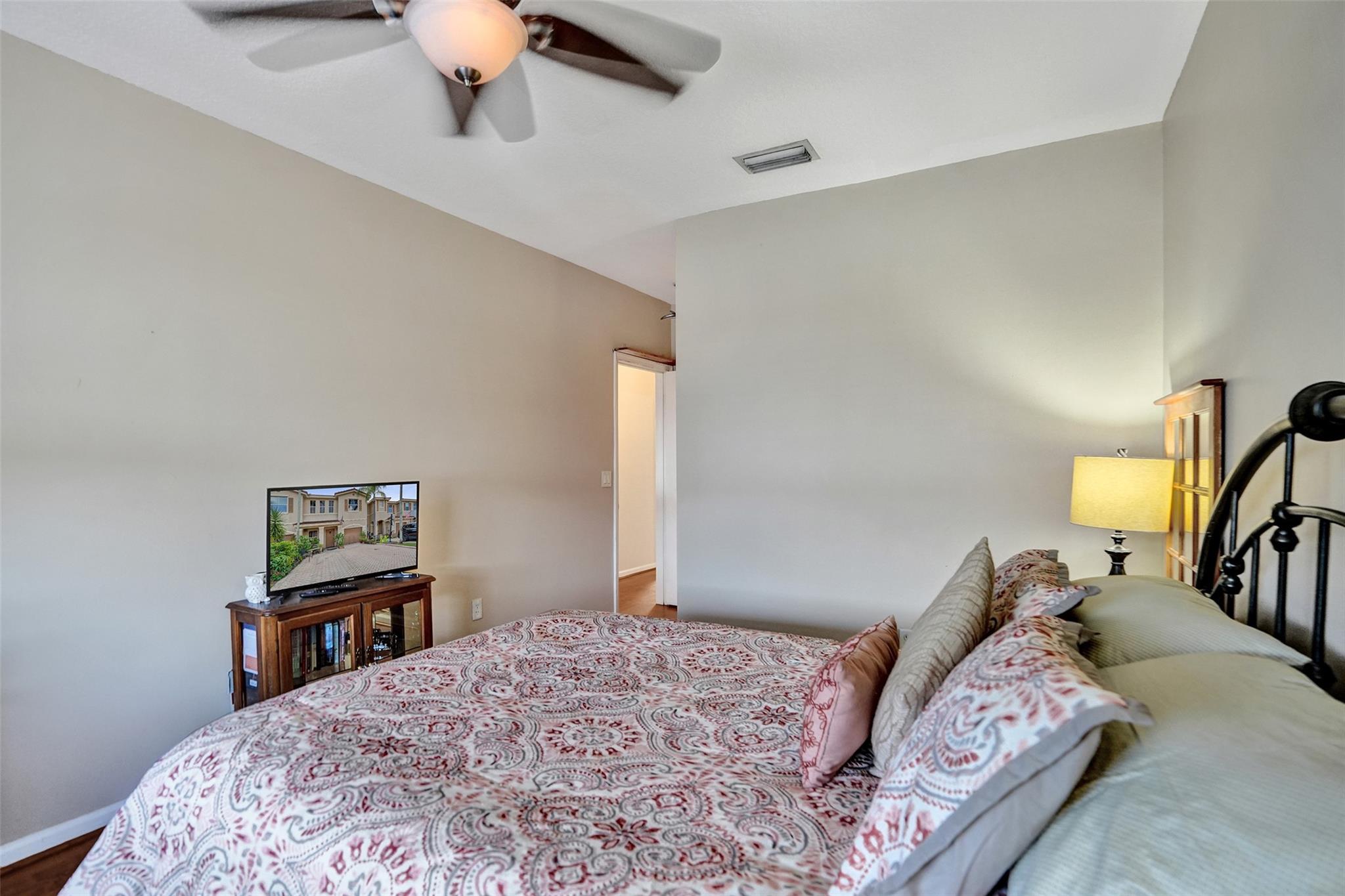 RIVERWALK - Residential