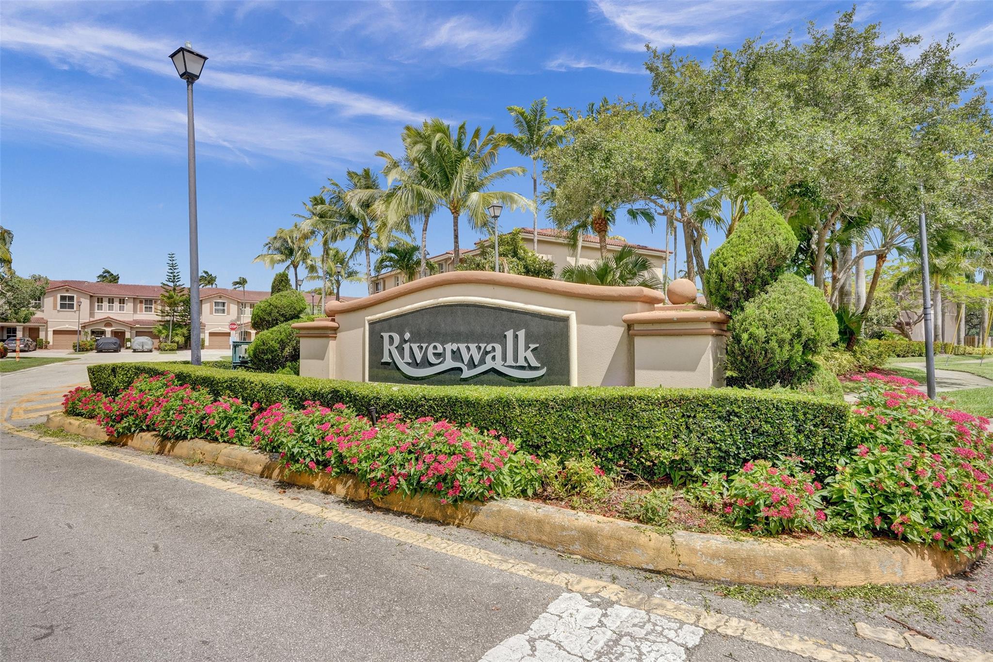 RIVERWALK - Residential