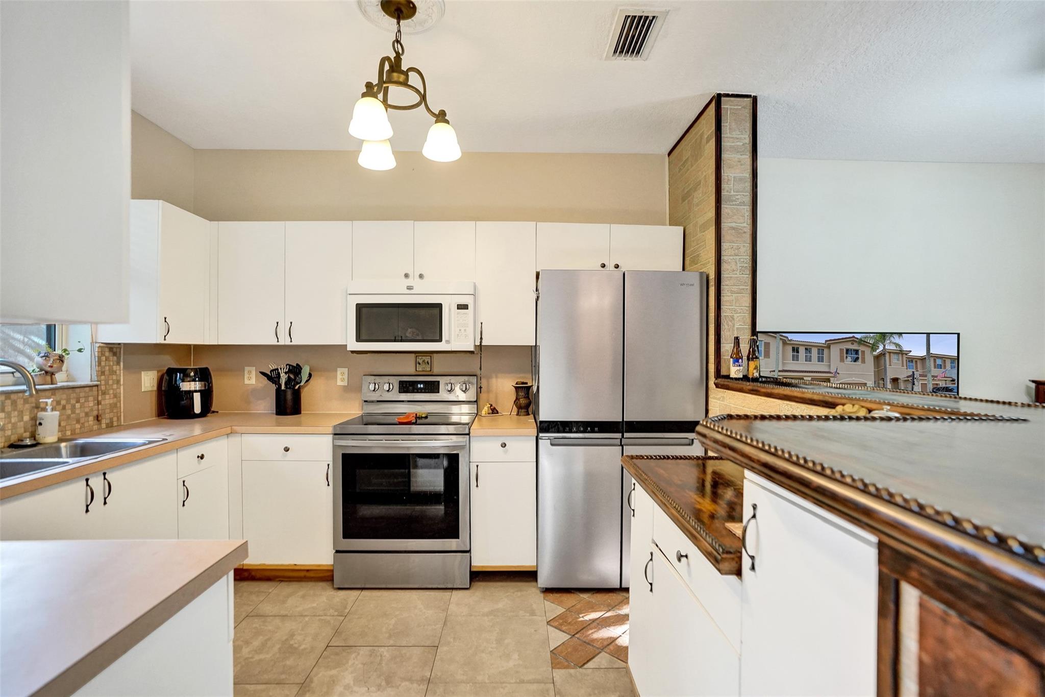 RIVERWALK - Residential