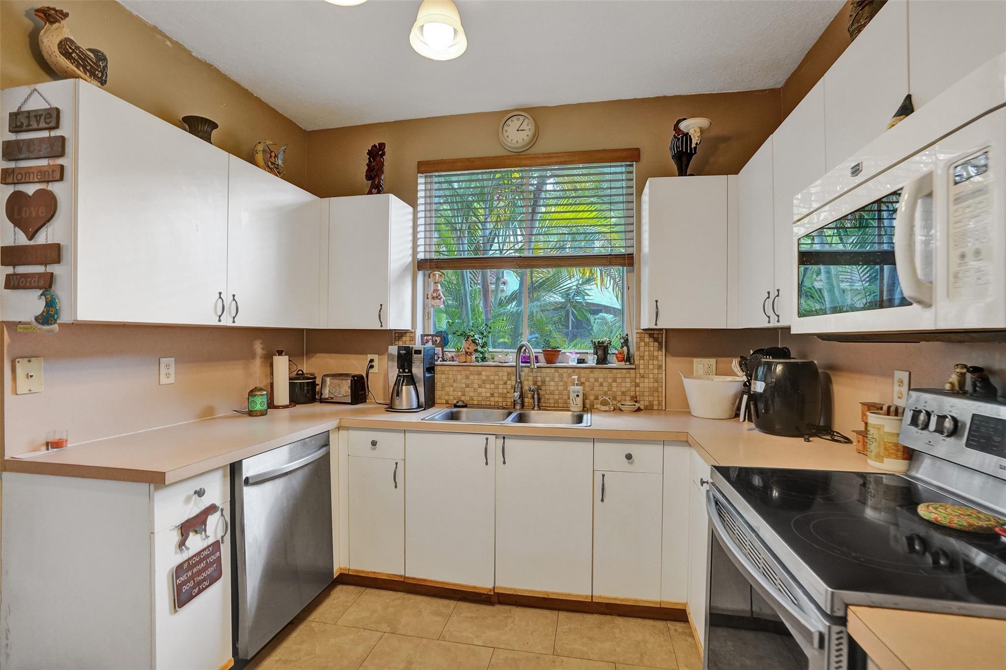 RIVERWALK - Residential