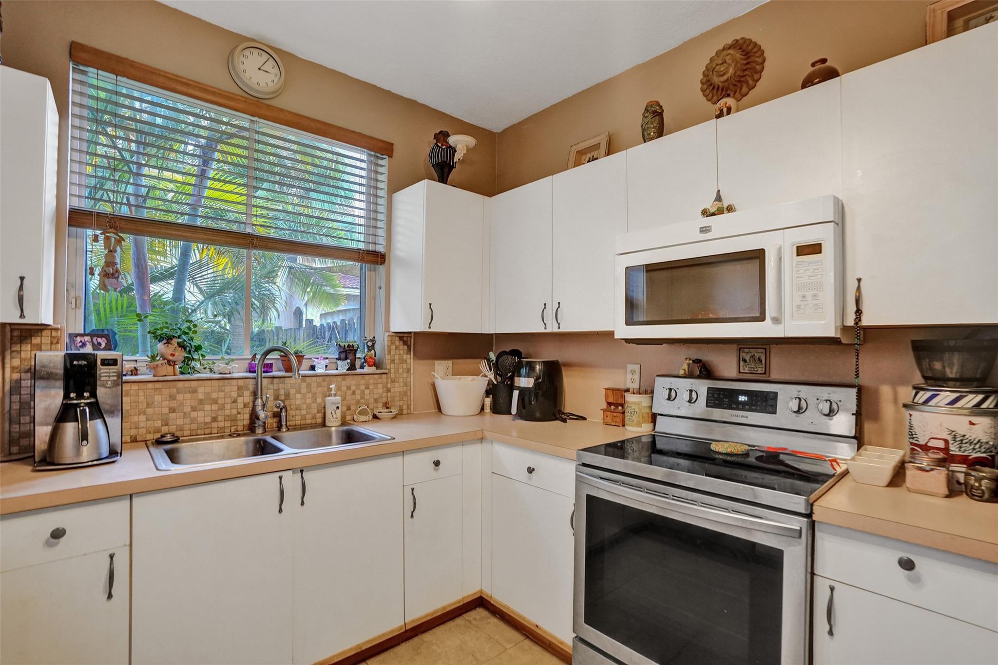 RIVERWALK - Residential