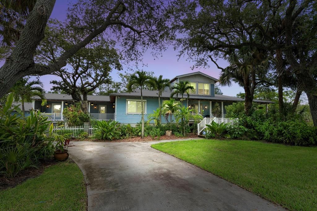 Photo of 412 River Prado, Fort Pierce, FL 34946 (MLS # R10780220)