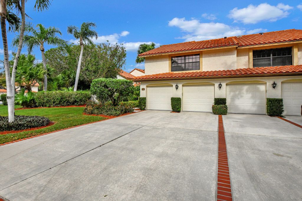 Photo of 7781 La Mirada Drive, Boca Raton, FL 33433 (MLS # R10949183)