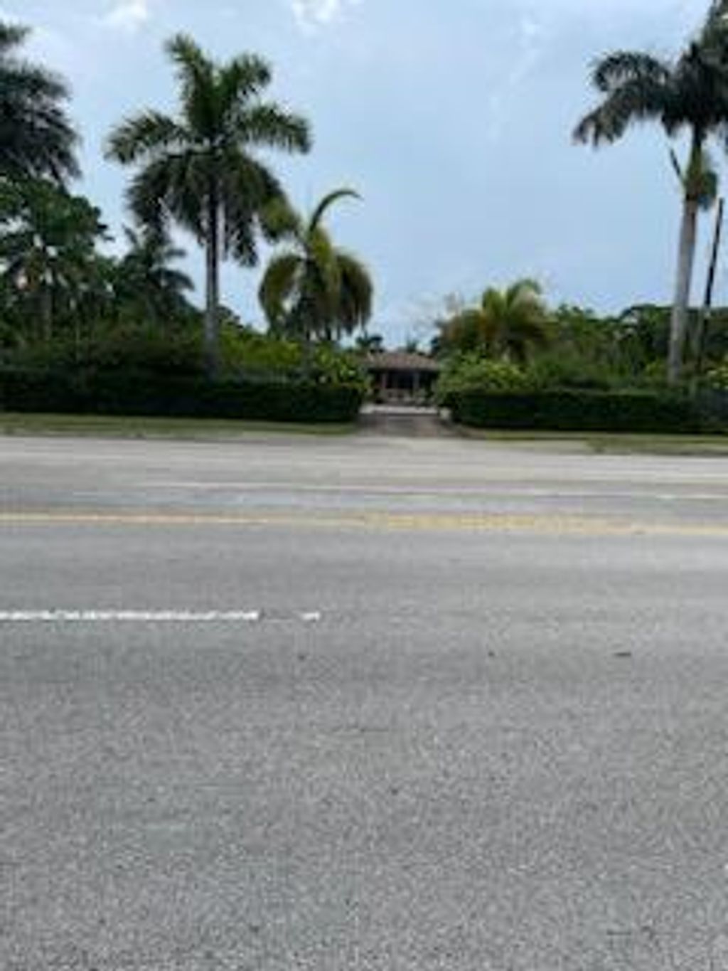 Photo of 1215 N Haverhill Road, Haverhill, FL 33417 (MLS # R10918142)