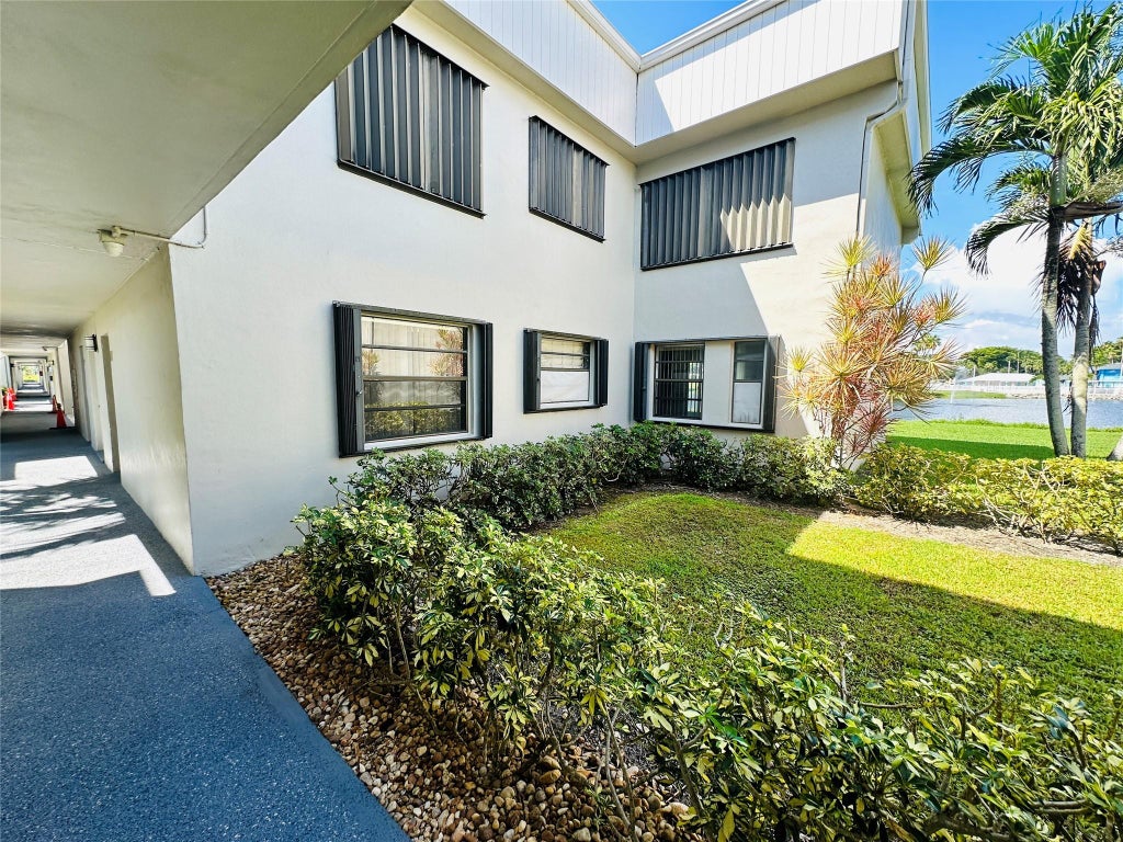 Photo of 17 Capri A #17, Delray Beach, FL 33484 (MLS # F10459147)